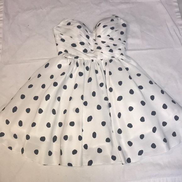 Sherri Hill Dresses & Skirts - EUC EUC SHERRI HILL POLKA DOT CRINOLINE DRESS
